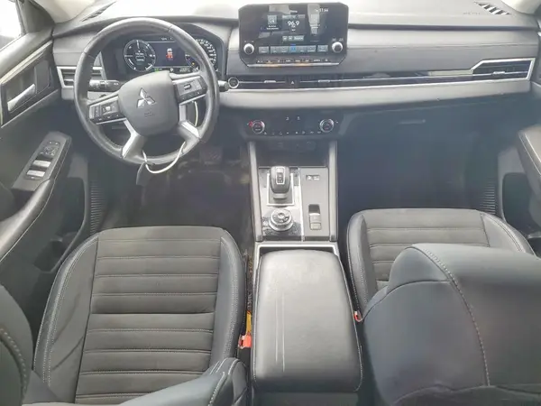 JA4T5VA95SZ605410 2025 MITSUBISHI OUTLANDER - Image 8