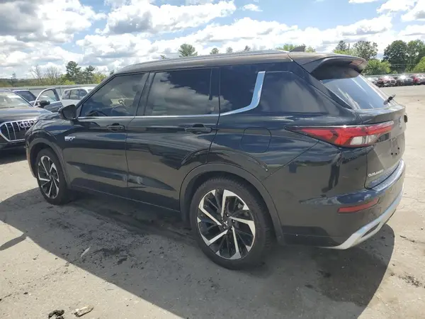 JA4T5VA96PZ034906 2023 MITSUBISHI OUTLANDER - Image 2