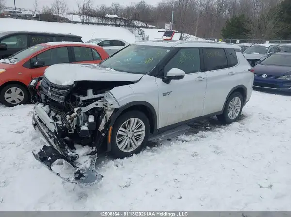 JA4T5VA96RZ607533 2024 MITSUBISHI OUTLANDER - Image 2