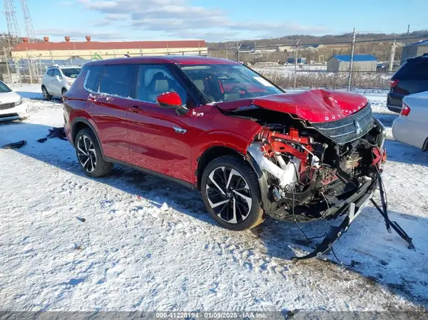 JA4T5VA97SZ002250 2025 MITSUBISHI OUTLANDER - Image 1