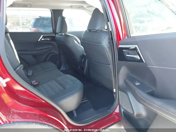 JA4T5VA97SZ002250 2025 MITSUBISHI OUTLANDER - Image 8