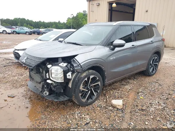 JA4T5VA98PZ050024 2023 MITSUBISHI OUTLANDER - Image 2