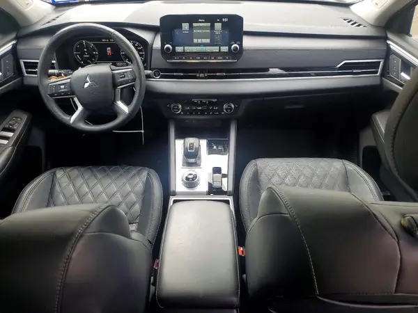 JA4T5VA98PZ051626 2023 MITSUBISHI OUTLANDER - Image 8