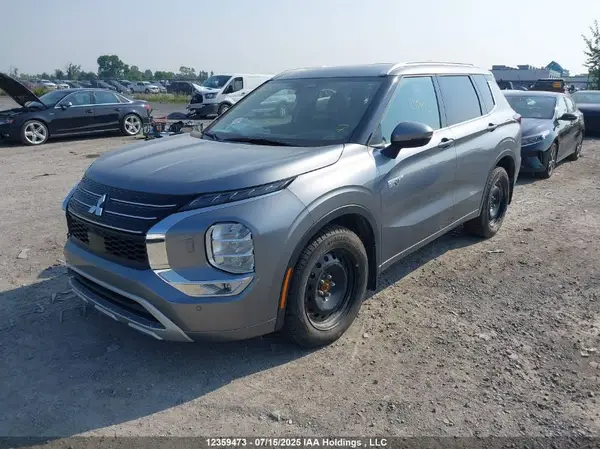 JA4T5VA98PZ622158 2023 MITSUBISHI OUTLANDER - Image 2