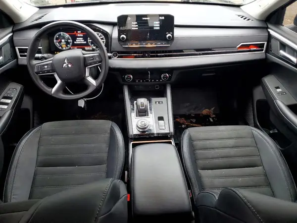 JA4T5VA98RZ035428 2024 MITSUBISHI OUTLANDER - Image 8