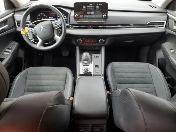 JA4T5VA98RZ064945 2024 MITSUBISHI OUTLANDER - Image 8