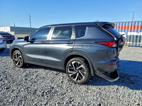 JA4T5VA98SZ008655 2025 MITSUBISHI OUTLANDER - Image 2