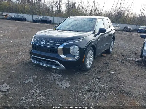 JA4T5VA98SZ621763 2025 MITSUBISHI OUTLANDER - Image 2