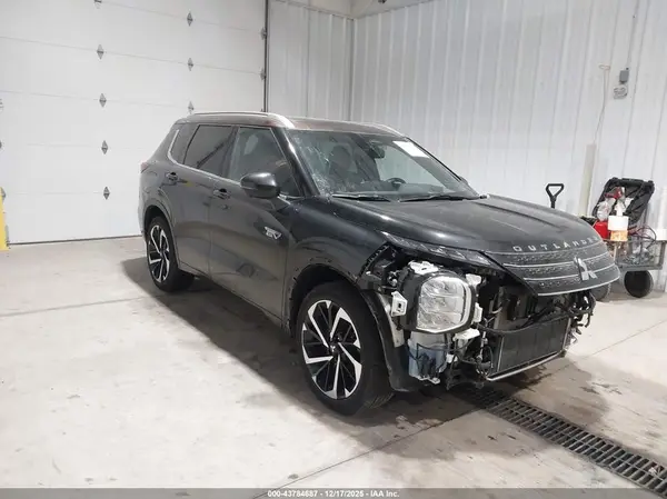 JA4T5VA99PZ028436 2023 MITSUBISHI OUTLANDER - Image 1