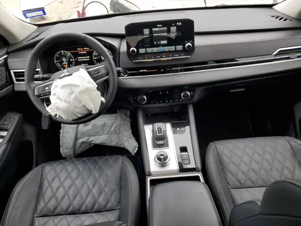 JA4T5VA99PZ032986 2023 MITSUBISHI OUTLANDER - Image 8