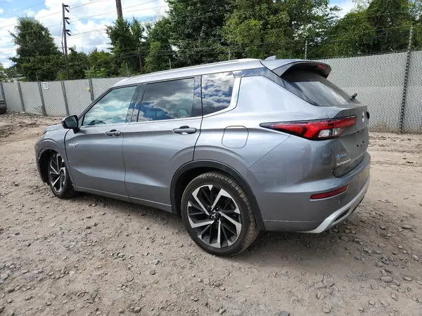 JA4T5VA99PZ034527 2023 MITSUBISHI OUTLANDER - Image 2