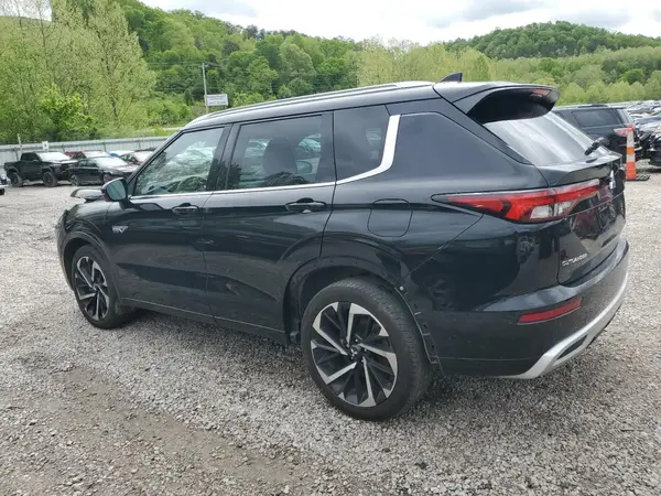 JA4T5VA99PZ037279 2023 MITSUBISHI OUTLANDER - Image 2