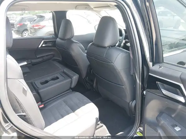 JA4T5VA99RZ015169 2024 MITSUBISHI OUTLANDER - Image 8