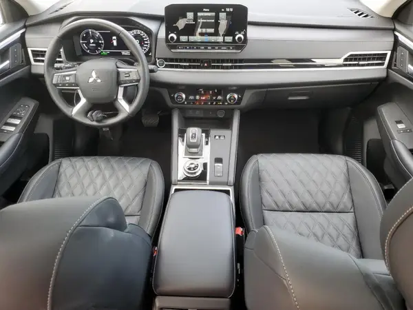 JA4T5VA99SZ602039 2025 MITSUBISHI OUTLANDER - Image 8