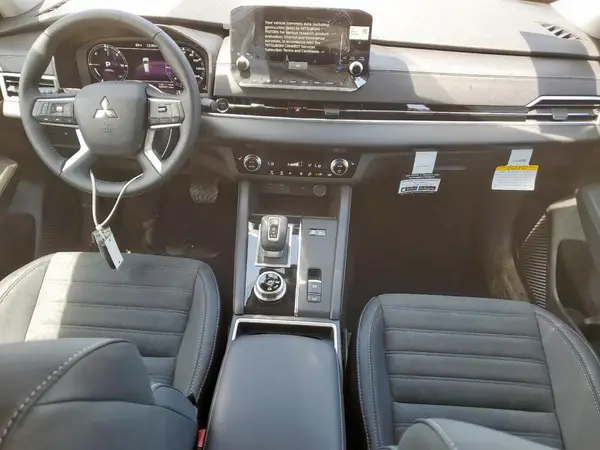 JA4T5VA9XSZ000914 2025 MITSUBISHI OUTLANDER - Image 8