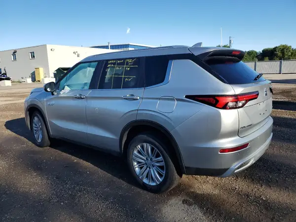 JA4T5VA9XSZ605192 2025 MITSUBISHI OUTLANDER - Image 2