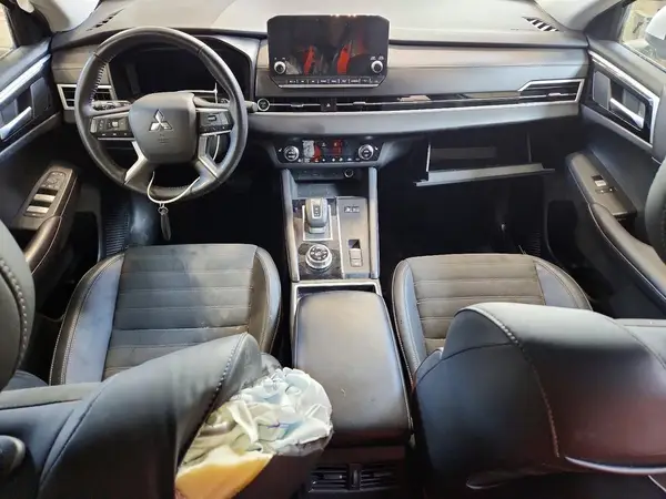 JA4T5VA9XSZ609811 2025 MITSUBISHI OUTLANDER - Image 8