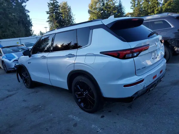 JA4T5WA90SZ008476 2025 MITSUBISHI OUTLANDER - Image 2