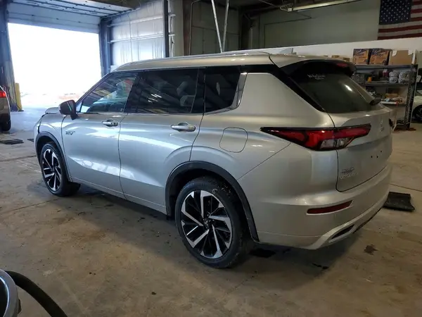 JA4T5WA90SZ041901 2025 MITSUBISHI OUTLANDER - Image 2