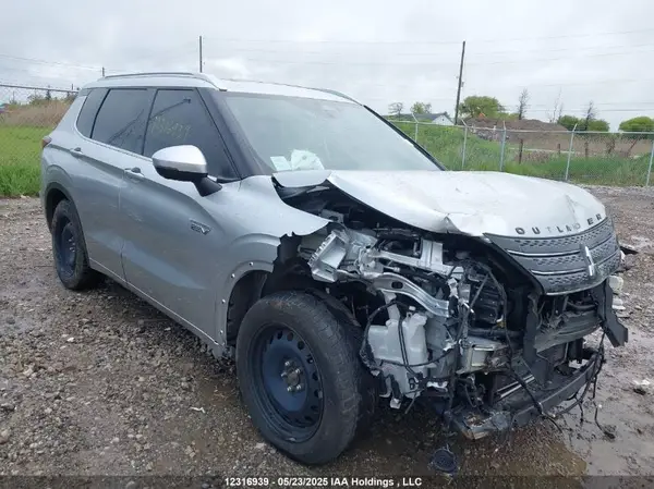 JA4T5WA92RZ613027 2024 MITSUBISHI OUTLANDER - Image 1