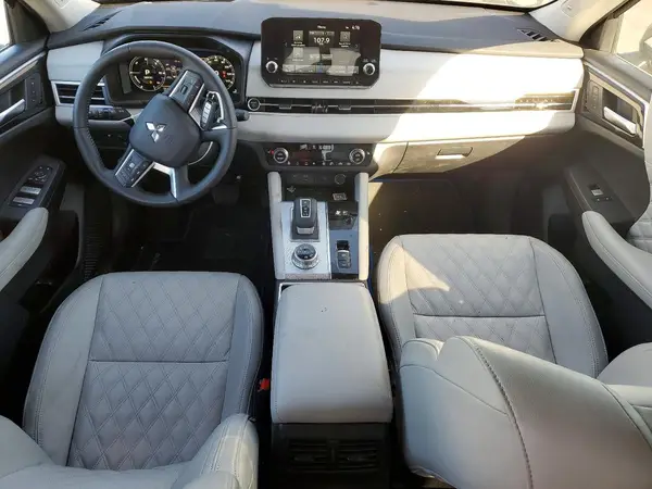 JA4T5WA93SZ021707 2025 MITSUBISHI OUTLANDER - Image 8