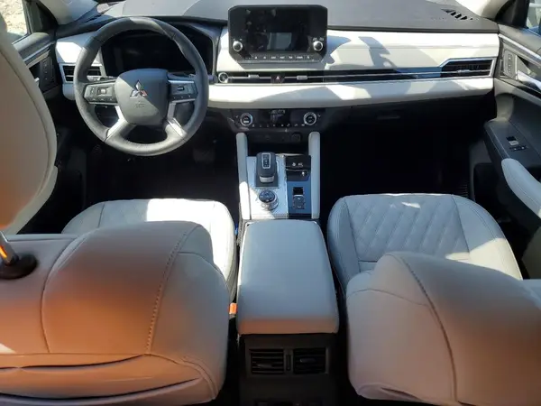 JA4T5WA93SZ032478 2025 MITSUBISHI OUTLANDER - Image 8