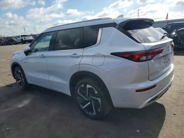 JA4T5WA94RZ054824 2024 MITSUBISHI OUTLANDER - Image 2