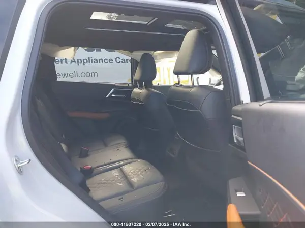 JA4T5WA96RZ027916 2024 MITSUBISHI OUTLANDER - Image 8