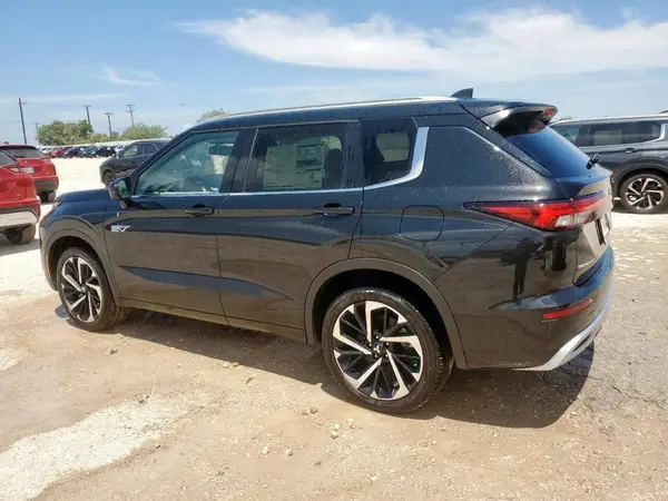 JA4T5WA96SZ011494 2025 MITSUBISHI OUTLANDER - Image 2