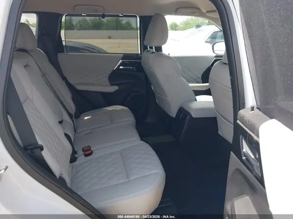 JA4T5WA97RZ044370 2024 MITSUBISHI OUTLANDER - Image 8