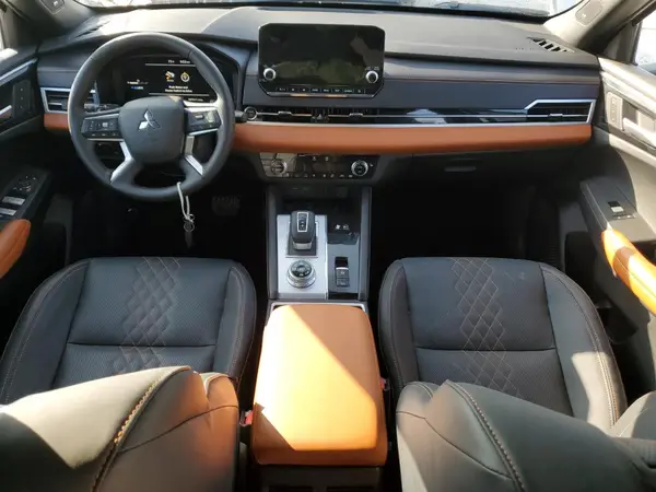 JA4T5WA97SZ002562 2025 MITSUBISHI OUTLANDER - Image 8