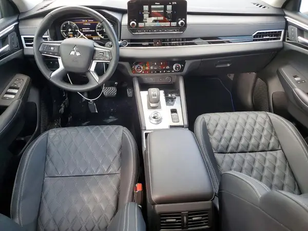 JA4T5WA97SZ039417 2025 MITSUBISHI OUTLANDER - Image 8