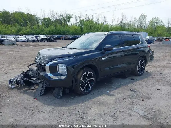 JA4T5WA98RZ614828 2024 MITSUBISHI OUTLANDER - Image 2