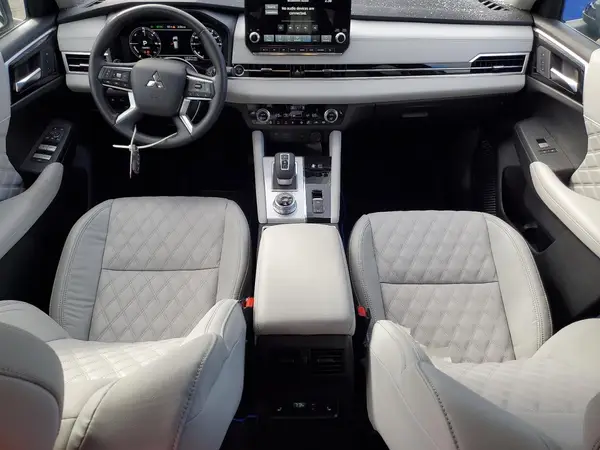 JA4T5WA98SZ000772 2025 MITSUBISHI OUTLANDER - Image 8