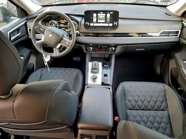 JA4T5WA99SZ010730 2025 MITSUBISHI OUTLANDER - Image 8