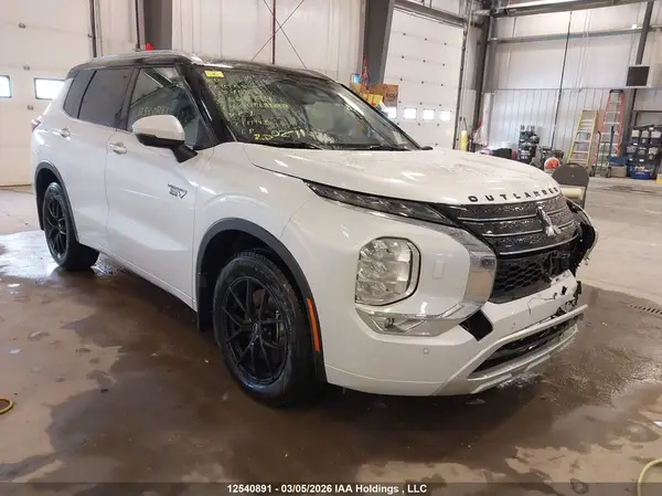JA4T5WA9XRZ606794 2024 MITSUBISHI OUTLANDER - Image 1