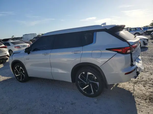 JA4T5WA9XSZ050475 2025 MITSUBISHI OUTLANDER - Image 2