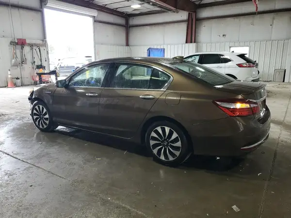 JHMCR6F30HC000550 2017 HONDA ACCORD - Image 2