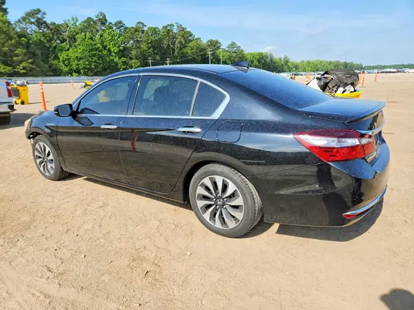 JHMCR6F30HC001049 2017 HONDA ACCORD - Image 2