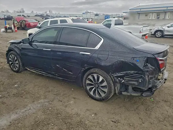 JHMCR6F30HC004369 2017 HONDA ACCORD - Image 2