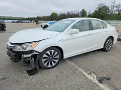 JHMCR6F30HC005229 2017 HONDA ACCORD