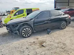 JHMCR6F30HC005750 2017 HONDA ACCORD
