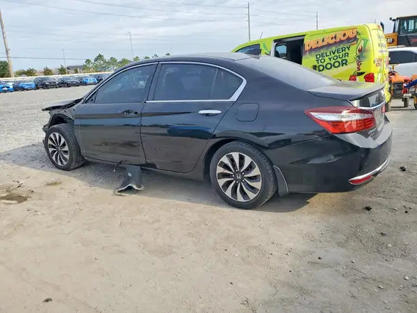 JHMCR6F30HC005750 2017 HONDA ACCORD - Image 2