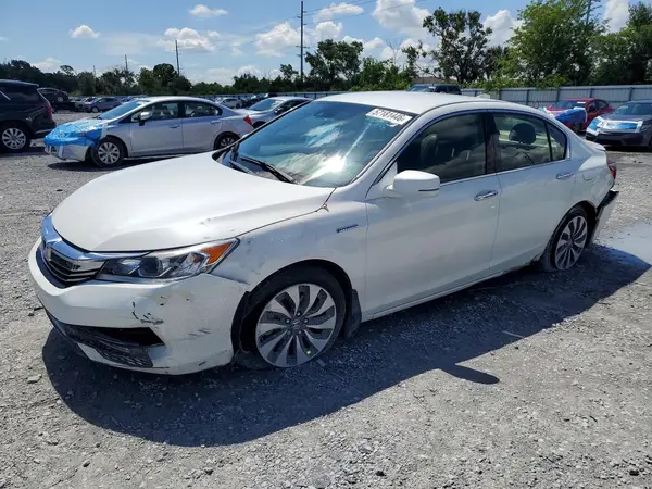 JHMCR6F30HC005795 2017 HONDA ACCORD - Image 1
