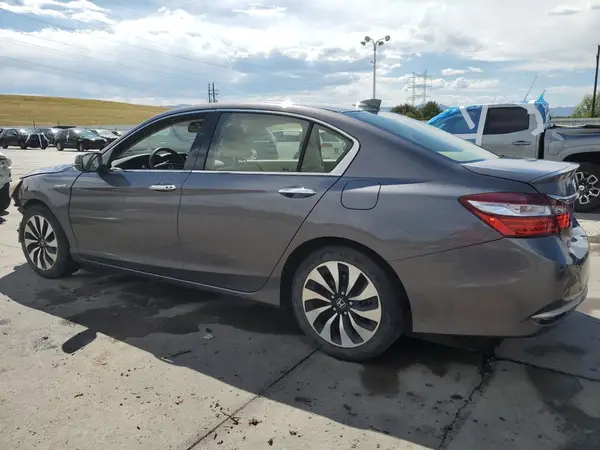 JHMCR6F30HC009703 2017 HONDA ACCORD - Image 2