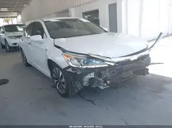 JHMCR6F30HC015954 2017 HONDA ACCORD