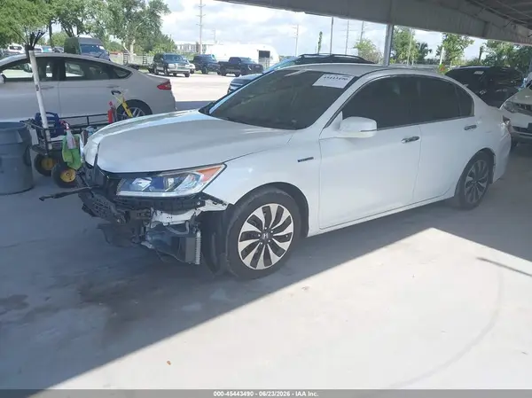 JHMCR6F30HC015954 2017 HONDA ACCORD - Image 2