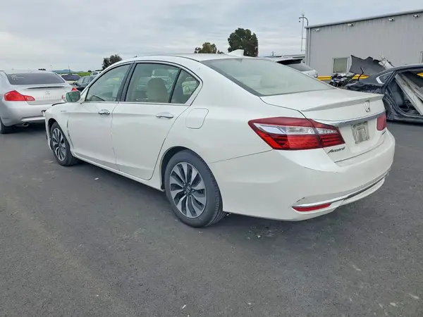 JHMCR6F30HC018126 2017 HONDA ACCORD - Image 2