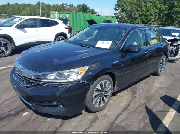 JHMCR6F31HC000380 2017 HONDA ACCORD - Image 2