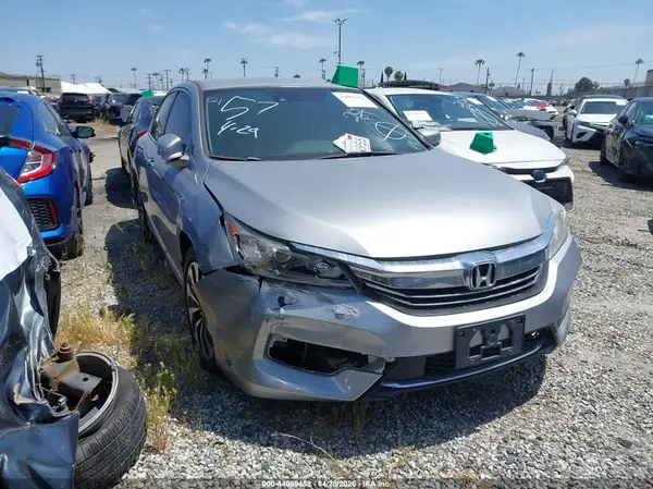 JHMCR6F31HC006051 2017 HONDA ACCORD - Image 1